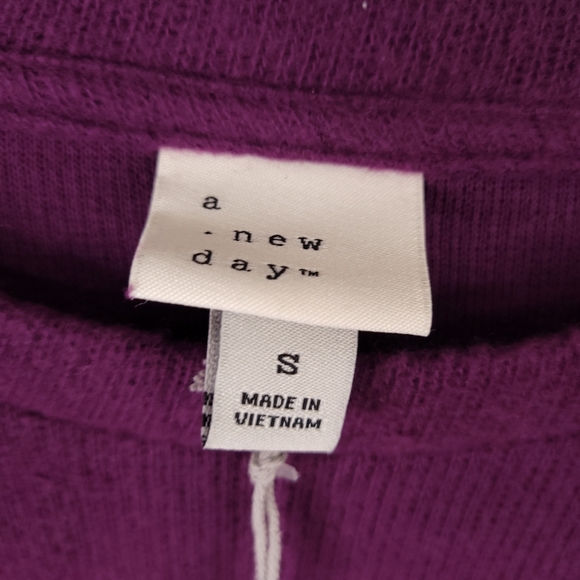 A New Day Ruffle Pullover Crew Neck Womens Top S - Picture 3 of 5